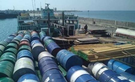 اقتصاد ایران در قبضه قاچاقچیان /  روزی 25 میلیون لیتر بنزین قاچاق می شود، سالی 90 تن طلا!