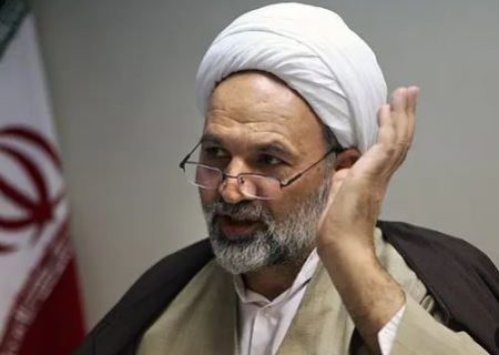 اگر قانون حجاب نباشد، زنان عریان می شوند! / هر کسی به یک چیزی حساس است، ما هم به حجاب زن ها حساسیم!