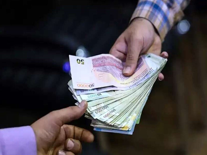 آقای رئیس جمهور! اول دستمزدها را افزایش بده، بعد قيمت سوخت را اصلاح کن