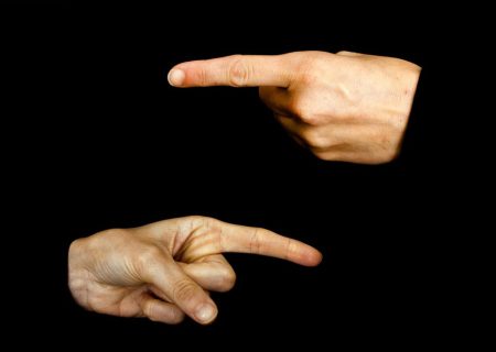 چرا مدیران و مسئولان ایرانی با عذرخواهی مشکل دارند؟!