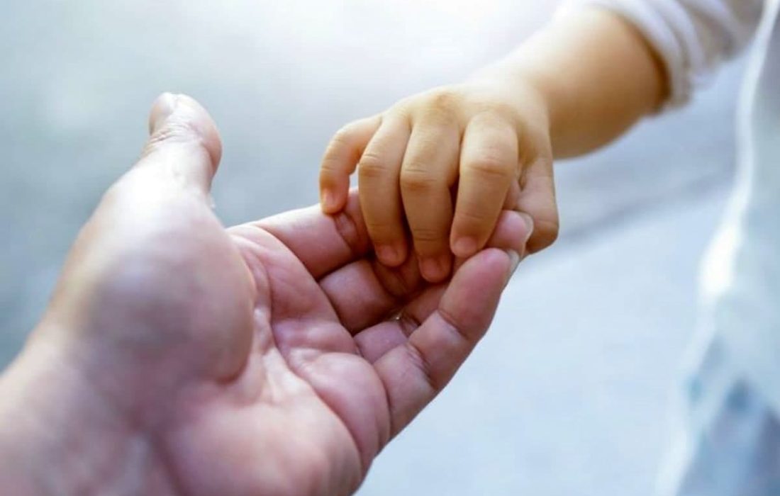 آمار دردناک از فسخ فرزندخواندگی در کشور / سازمان بهزیستی نظارت دقیق بر روند واگذاری‌ها ندارد؟