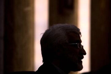 تلاش سعید جلیلی برای فتح پله های ساختمان پاستور / از سنگ اندازی نهادهای تحت امر تا بسترسازی برای فتح!