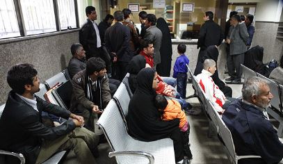 مردم ۷۰ درصد هزینه درمان را از جیب می‌دهند / طرح دارویار دولت رئیسی، عامل اصلی گرانی قیمت دارو است