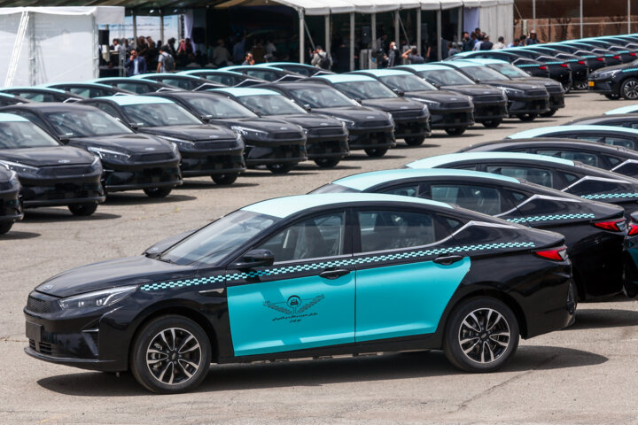 تاکسی‌های برقی، محدود و گران! / تاکسی‌های شاسی لوکس وارد پایتخت می شوند؟