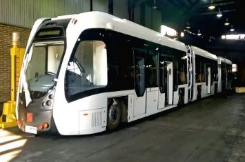 حواشی واردات اتوبوس‌های برقی / قائمی: اتوبوس‌های چرخ‌لاستیکی دست دوم را به نام «تراموا» وارد کشور کرده اند! / چمران: به من گفته بودند نو است!