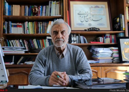 برخی از افراد کابینه شب ها به جلسه دیگر می روند و دستورشان را از آنجا می گیرند / پزشکیان باید عذر برخی از افراد را بخواهد