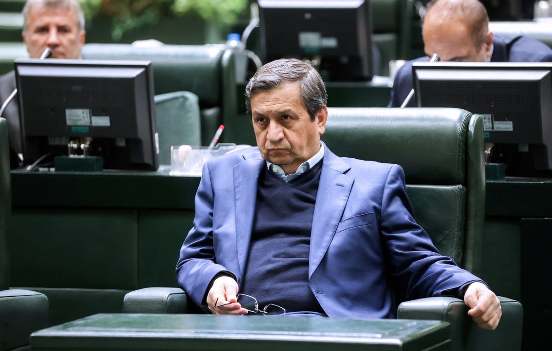 مجلس با همتی تسویه حساب شخصی کرد/ چرا دلار همچنان گران است؟