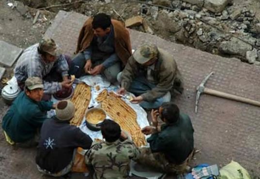 دست کارگران دیگر به گوشت و برنج ایرانی نمی رسد!