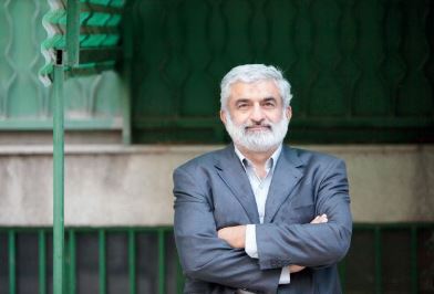 شاهد پیدایش امواج عظیمی از مهاجرت هستیم / یک سوم بیمارانی که به داروخانه ها مراجعه می کنند، نمی توانند دارو هایشان را بخرند / مردم نمی توانند تورم ۴۰ و ۴۵ درصد را برای مدت طولانی تحمل کنند