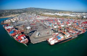 “کی بود کی بود من نبودم” شروع شد! / گمرک مسئولیت محموله انفجاری در بندر رجایی را گردن نگرفت