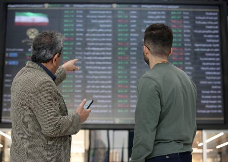 کوچ سرمایه حقیقی‌ها به بازار سهام / رالی بورس با رقبا ادامه دارد
