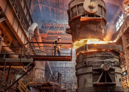 بار مسئولیت دولت، گردن صنایع افتاد / پس از برق، تولید گاز هم وظیفه پتروشیمی‌ها و صنایع انرژی‌بر شد