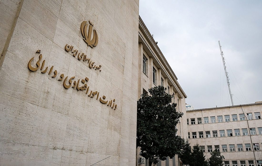 چه کسی سکاندار تیم اقتصادی دولت می شود؟ / بررسی شش گزینه احتمالی برای جانشینی همتی