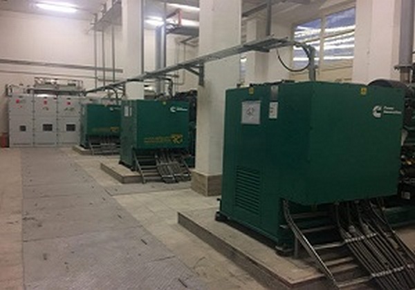 هزینه نجومی خرید موتور برق بر گردن واحدهای صنفی افتاد / ژنراتورهایی که روزانه ۴۰ لیتر بنزین مصرف می‌کنند! 