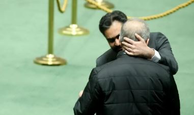 دست راست جلیلی پزشکیان را تهدید کرد!