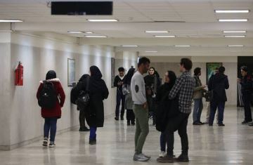 سلطه بچه پولدار‌ها بر دانشگاه‌های دولتی / امرایی: نفر اول کنکور فقط ۳۰۰ میلیون کتاب اطرافش چیده بود!