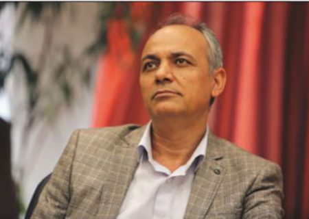 طعنه زیدآبادی به عراقچی درباره «برکت» دانستن تحریم‌ها؛ دارید سیخ را به پهلوی خلق‌الله می‌زنید!