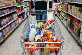 انبوهی از مواد غذایی در کشور موجود است و کمبودی نداریم / شیفت‌های کاری تولیدکنندگان شبانه‌روزی شد