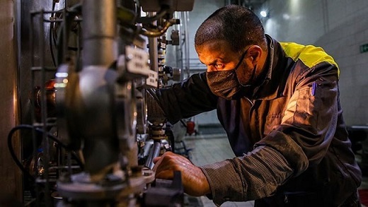 صنعت یخ می زند!