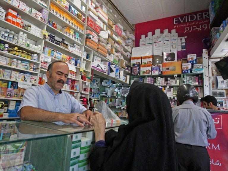 بیماران در تنگنای تامین دارو / صنایع دارویی و پزشکی؛ گرفتار خاموشی و جهش ارزی