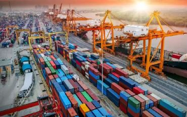 صدای بحران از عمق گمرک / ایران در حال از دست دادن بازارهای منطقه‌ای و جهانی است؟