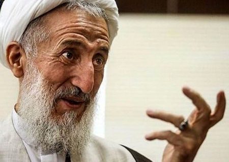 دهن کجی به انسجام ملی با بازگشت امام جمعه مسئله‌دار پشت تریبون!