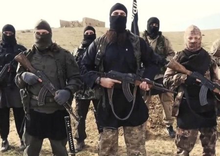 آیا استقرار ۸ هزار داعشی بیخ گوش مرزهای ایران واقعیت دارد؟ / حمید حسینی: ورود نیرو‌های داعش به خاک ایران کار سختی نخواهد بود