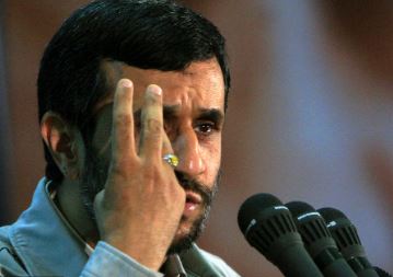 احمدی‌نژاد هر بلایی که بر سر اقتصاد ایران آورد، در قالب عدالت اجتماعی، رنگ روغن خورده بود