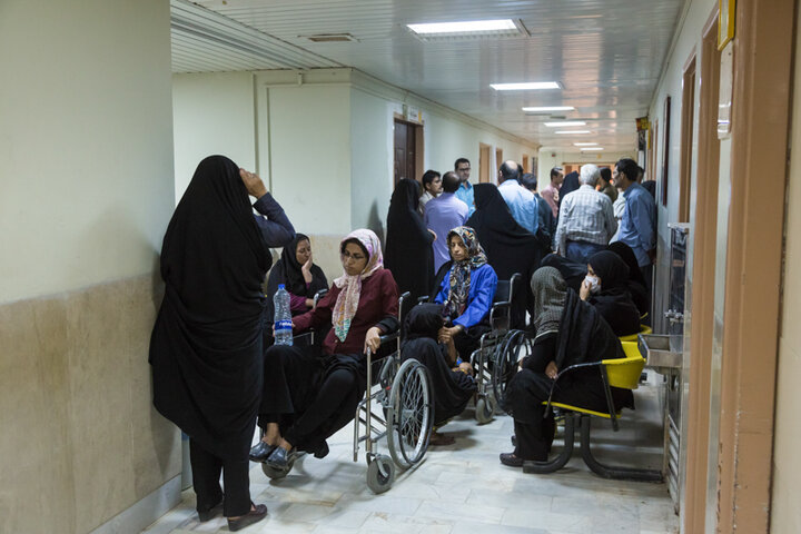 کاسبی پرسود با بیماری و درد کارگران! / باز هم تفاوت و تبعیض؛ این بار با بیمه تکمیلی و پوشش هزینه های درمان