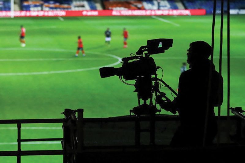 صداوسیما؛ بودجه میلیاردی، مخاطب ۱۰ درصدی! / سیاست صداوسیما؛ چرا بخریم وقتی می‌توانیم بدزدیم؟