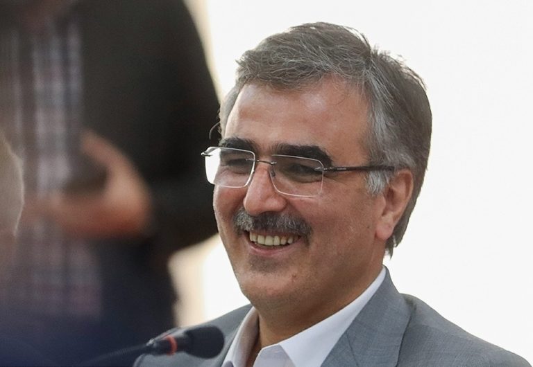 بانک مرکزی؛ غایب بزرگ بازار ارز؟ / آقای فرزین؛ دلار ۱۲۰ هزار تومانی ندیده بودیم که آن را هم دیدیم! + ویدئو