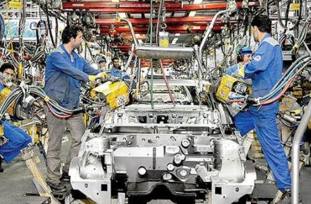 آینده فروشی خودروسازان / بحران صنعت خودرو در ایران دیگر قابل پنهان کردن نیست