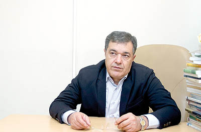 دست‌های پنهانی در کارند تا مردم ناراضی‌تر شوند / ممکن است پس از یک مکث کوتاه، همه رنج‌ها و زخم‌ها سر باز کند