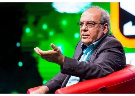 حاتم‌بخشی دولت از جیب ملت! / عبدی: بنزین نه مساله بلکه بهانه است