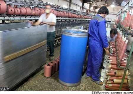 زیر پوست صنعت نساجی چه می گذرد؟ / کارگران نساجی گرفتار پرز، رطوبت و ترس از اخراج