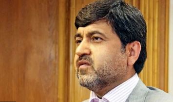 کوروش پرویزیان کیست؟ / مدیری هزار چهره و چندشغله در نظام بانکی ایران که صدای مجلس و دیوان محاسبات را درآورد