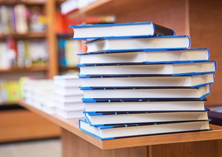 صنعت نشر غرق در بحران / کتاب از تورم جلو افتاد