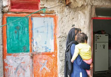 سایه فقر مطلق بر سر ۳۴ درصد از مردم ایران / مسکن و خوراک، ۶۸ درصد از درآمد خانوار را می‌بلعد