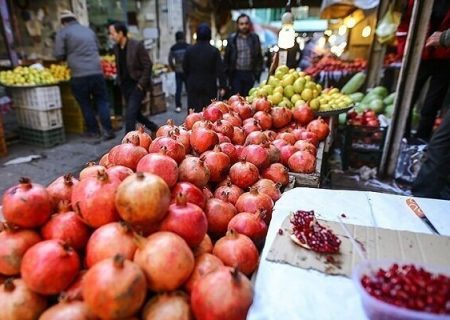 کارگر یلدا ندارد! / همایونی: کارگران حتی برای خرید یک هندوانه ساده هم جلوی خانواده خود شرمنده هستند