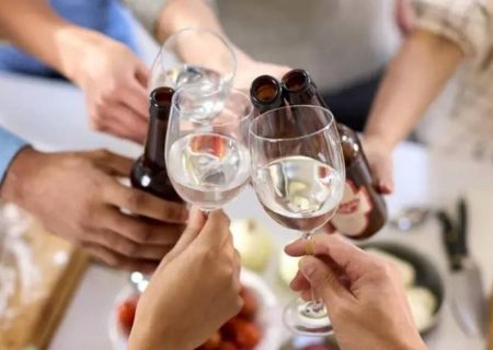 سیاست «انکار» درباره ممنوعه‌ها دیگر جواب نمی دهد / زیر پوست کافه-رستوران‌ها چه می گذرد؟