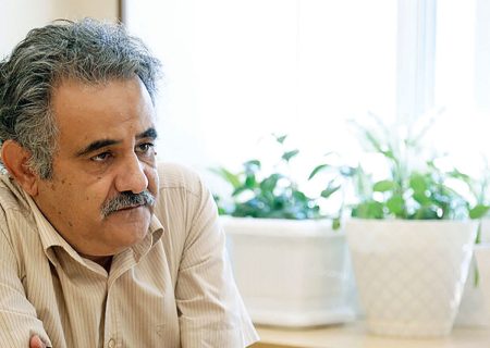 کشور از لحاظ اقتصادی در حال ضعیف شدن است